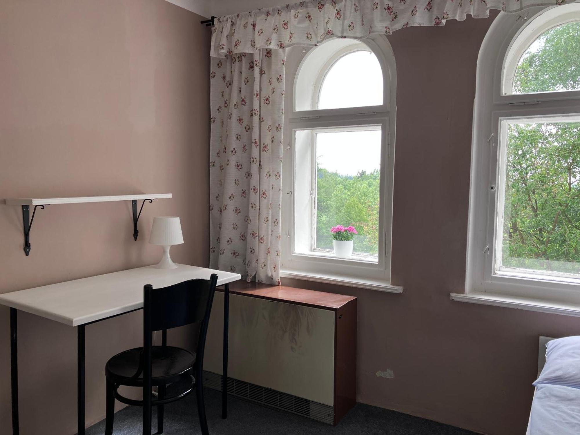 Penzion Hají Janov nad Nisou Esterno foto